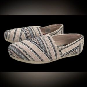 Bob’s from Sketchers Plush Lil Fox Memory Foam Slip On